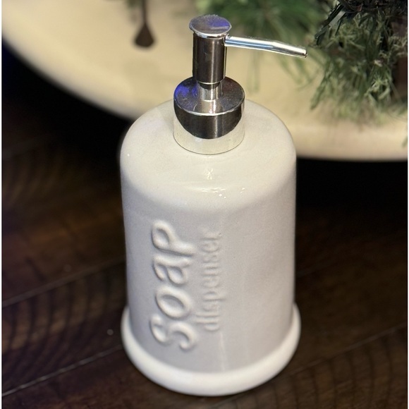 Farmhouse White Ceramic Soap Dispenser - Picture 4 of 6